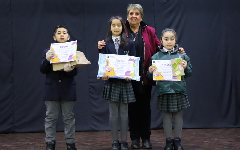 Concurso Literario 120 Años: Jóvenes escritores rinden homenaje a Don Bosco