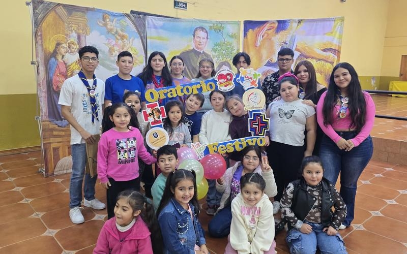 Niños del Oratorio Festivo celebran la alegría del Resucitado