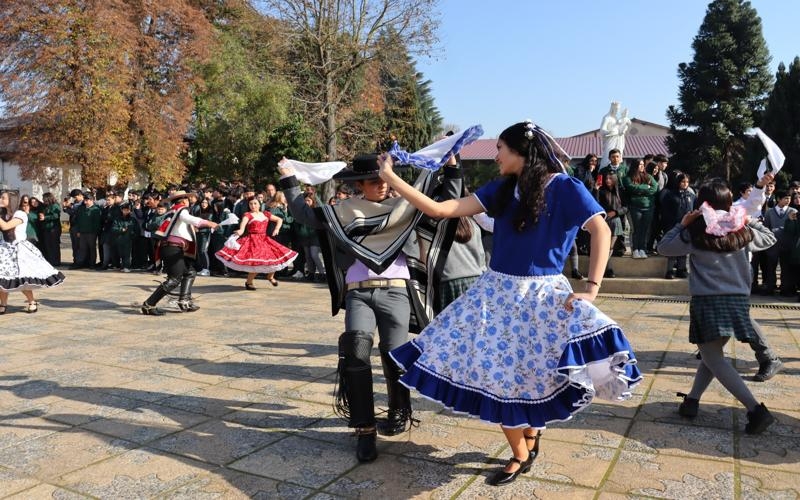 Talento juvenil al servicio de María: Homenaje salesiano