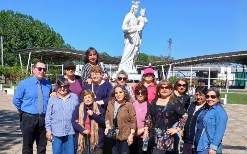 Junta de Vecinos de Crisóstomo Gavirati Realiza Caminata Ecológica en Colegio Salesiano